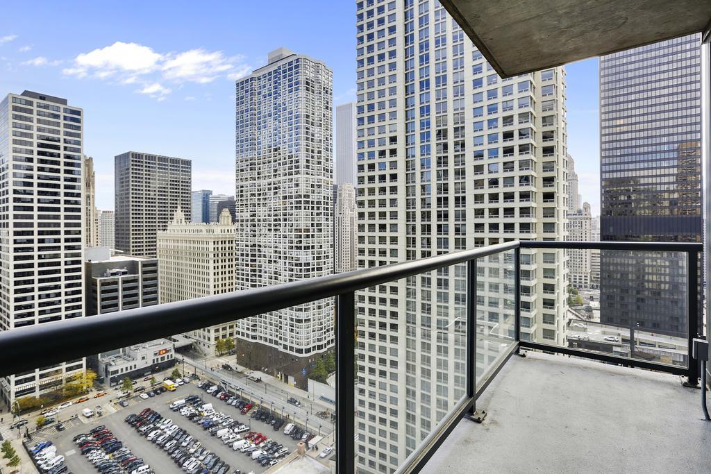 Bridgestreet At State And Grand Aparthotel Chicago Ngoại thất bức ảnh