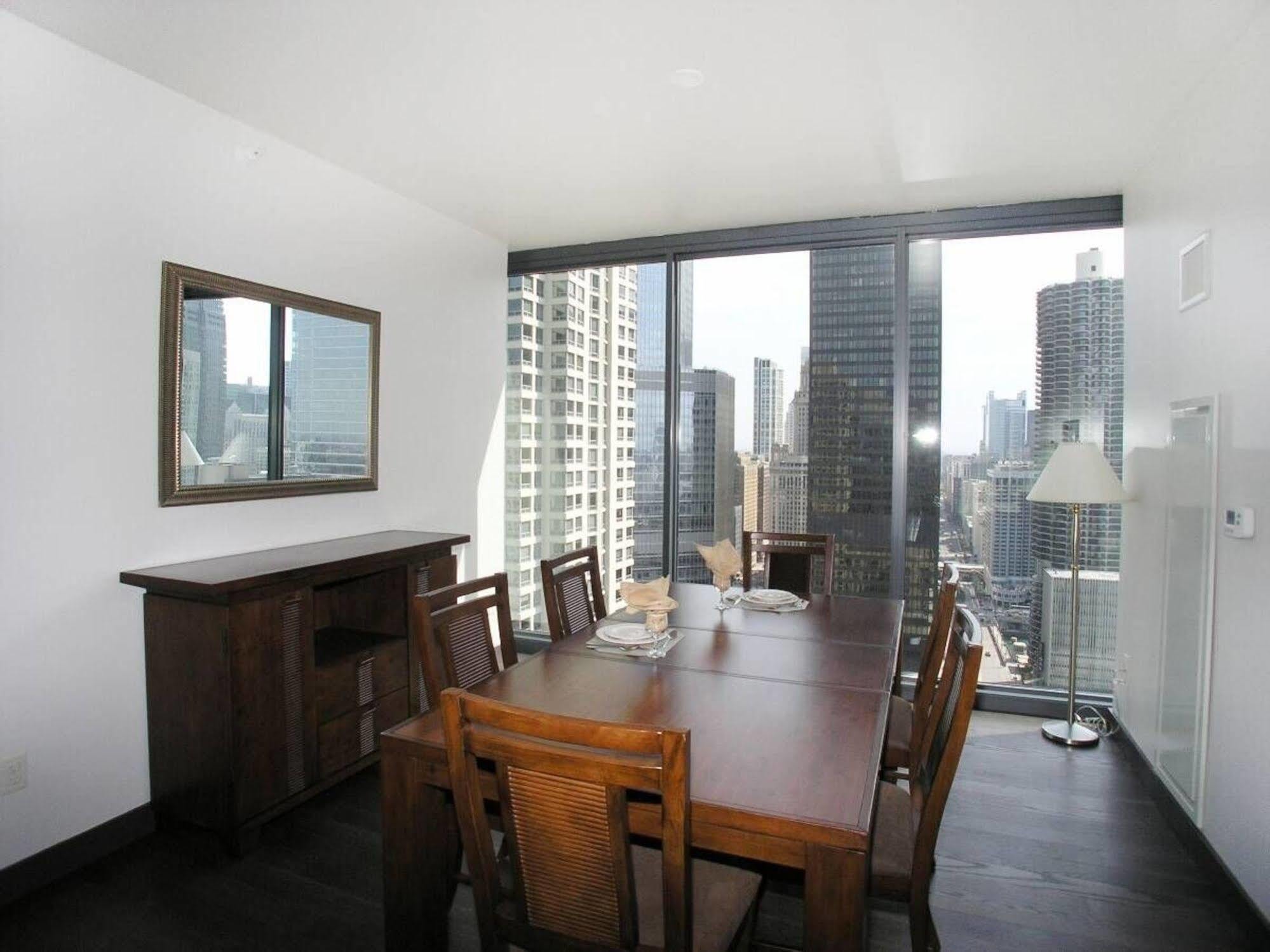 Bridgestreet At State And Grand Aparthotel Chicago Ngoại thất bức ảnh
